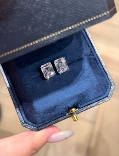 (Category: ) located in . Submitted by japanandsingaporeluxepreloved (Listing ID 1469216856, Image 1). Description: .