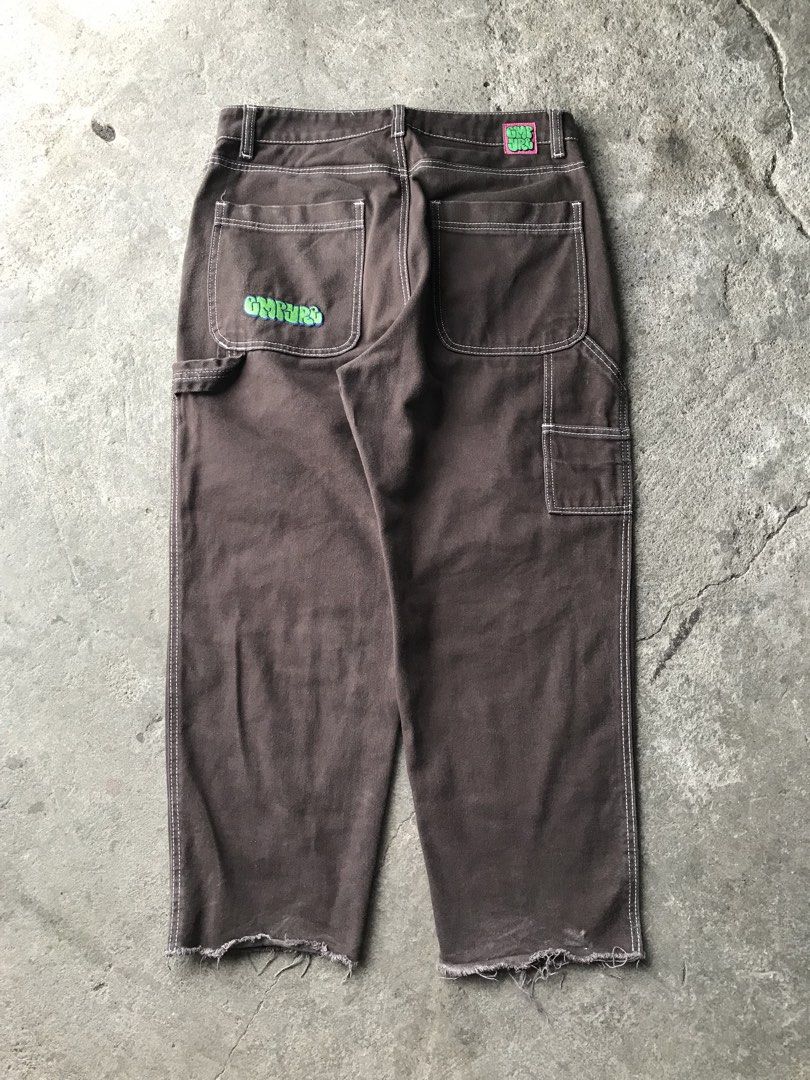 Empyre carpenter pants (Category: Jeans) located in Ligao. Submitted by klaifinds (Listing ID 1469182965, Image 1). Description: 34/38 Thigh 14 Hem 9 Issue altered hem 10 dati binawasan ginawang 9 Crispy 9/10 color rate.