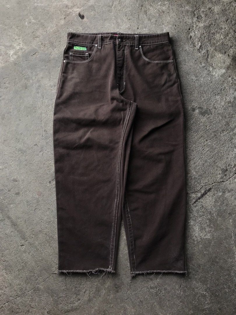 Empyre carpenter pants (Category: Jeans) located in Ligao. Submitted by klaifinds (Listing ID 1469182965, Image 2). Description: 34/38 Thigh 14 Hem 9 Issue altered hem 10 dati binawasan ginawang 9 Crispy 9/10 color rate.