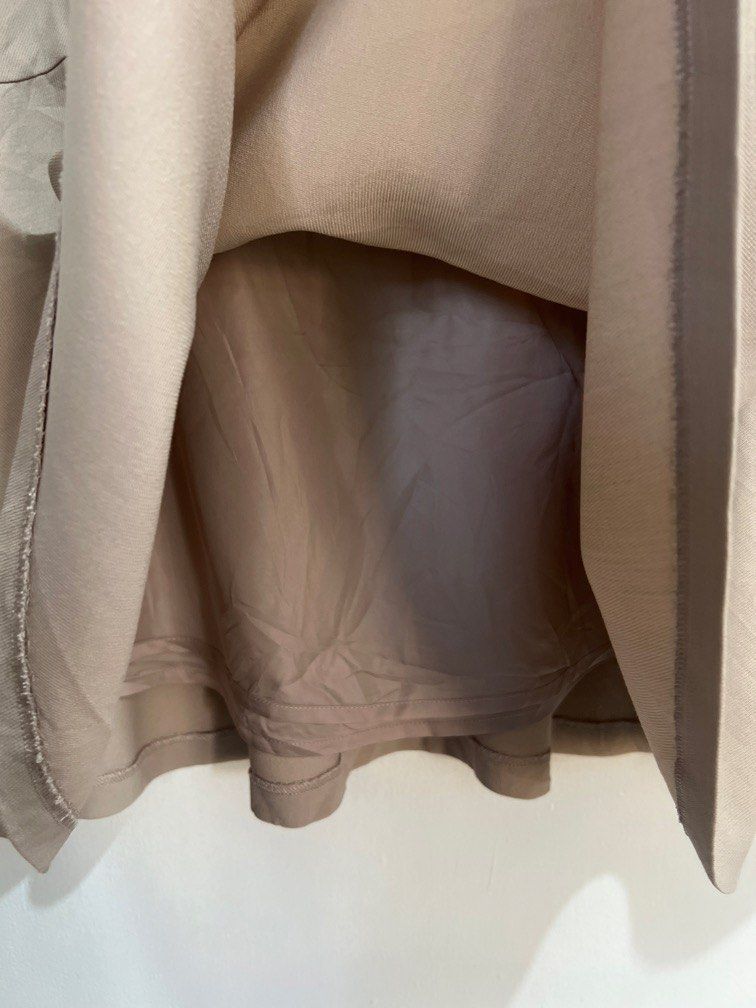 Epoca Skirt (Category: Skirts) located in Las Pinas. Submitted by gaeley (Listing ID 1469171835, Image 3). Description: W: 28-30" l: 32".