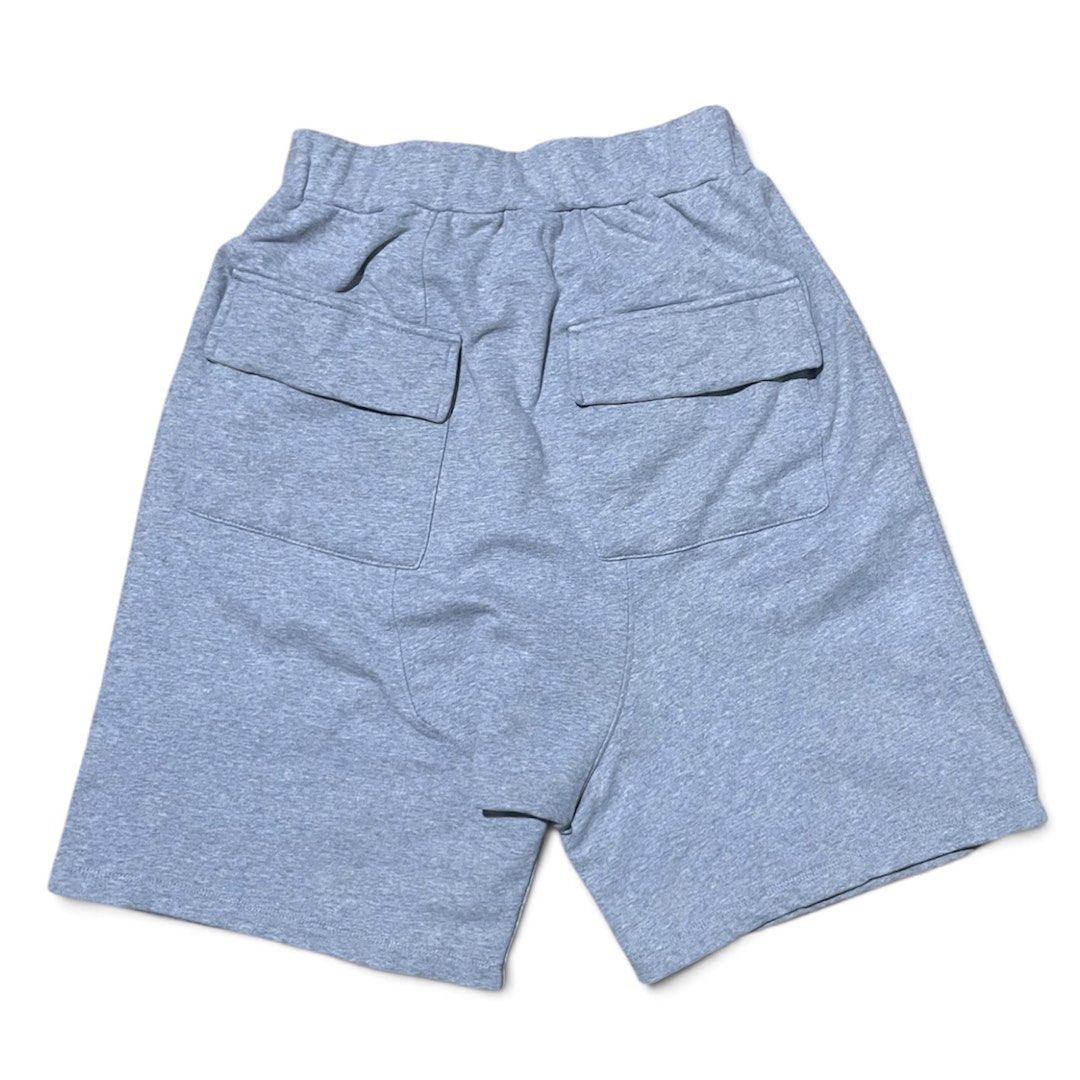 Essentials Long cotton Short (Category: Shorts) located in Valenzuela. Submitted by nk_thriftshop (Listing ID 1469166028, Image 2). Description: Dimes: Waist 28/35 Length: 23’5 inch Leg Opening: 14inch Issue: None.