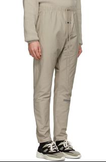 (Category: ) located in . Submitted by royal_vintage_thriftshop (Listing ID 1469209969, Image 1). Description: .