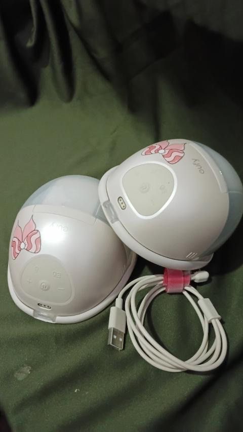 eufy s1 wearable pumps (Category: Breastfeeding & Bottle Feeding) located in Manila. Submitted by mommyof6 (Listing ID 1469319612, Image 1). Description: used for approx 4mos motor suction and heat still all good with signs of use lang sa cups po still can do the job no more warranty inclusions as posted my box pa yata ako not so sure pwede rin ako bigay generic inserts weaning na talaga.