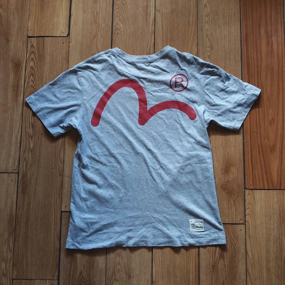 Evisu Tee (Category: Activewear) located in Manila. Submitted by thriftinefolife (Listing ID 1469202219, Image 2). Description: .