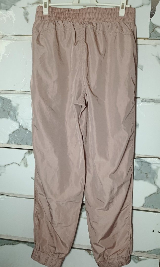 F21 CARGO PANTS WOMEN 28-36 (Category: Other Bottoms) located in Quezon City. Submitted by ahyaladyblue (Listing ID 1469252577, Image 3). Description: .