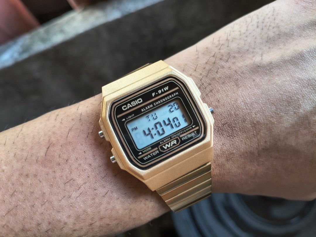 F91WM (Category: Men's Watches) located in Manila. Submitted by xoien (Listing ID 1469243713, Image 3). Description: F91WM condition; 9,2/10 ⏹️PRICE; 599 🟡prem!um c∅py only not original but quality yan 🟡with box, manual/cert., original black strap 🟡bali nandyan original strap na black pinalita ko lng stainless strap included namn na dyan sa package 🟡minimal scratches due of usage and changing strap, all button working 🟡goods for daily or pam