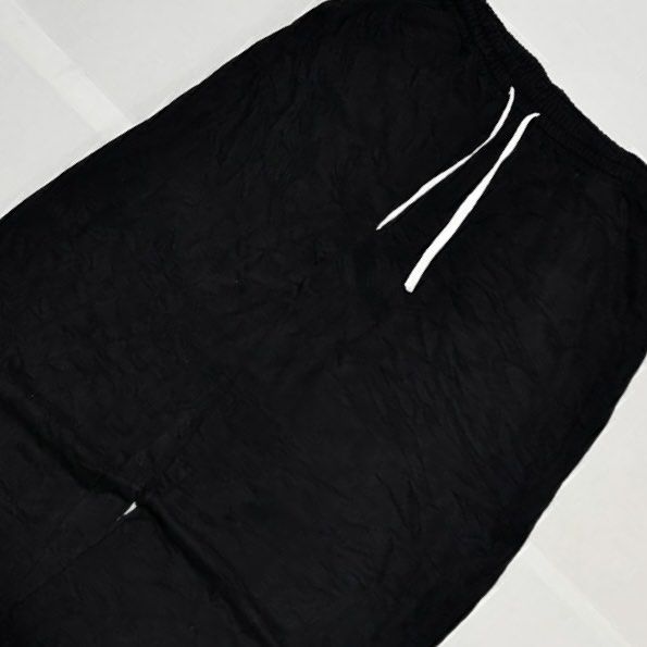 FADED BLACK THICK BALLON SWEAT PANTS✨ (Category: Joggers) located in Bulacan. Submitted by cris_thrifty (Listing ID 1469229448, Image 2). Description: ₱300+ shipping fee FADED BLACK THICK BALLON SWEAT PANTS✨ Size 30-50 (freesize w lace) Length 41 Leg hole 12 Thigh 16 • need wash • good fittings • Heavy • semi thick •semi fade • semi hard • must buy it.