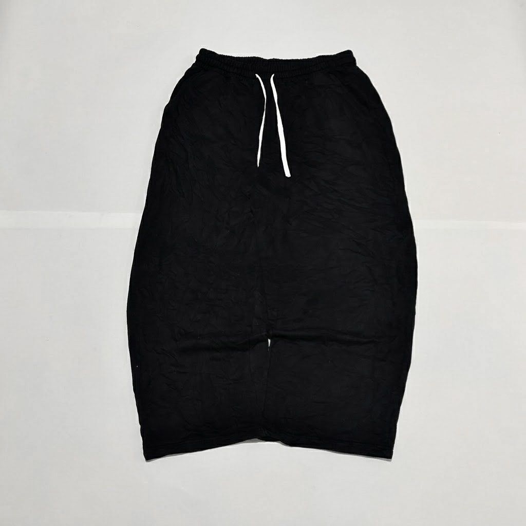 FADED BLACK THICK BALLON SWEAT PANTS✨ (Category: Joggers) located in Bulacan. Submitted by cris_thrifty (Listing ID 1469229448, Image 1). Description: ₱300+ shipping fee FADED BLACK THICK BALLON SWEAT PANTS✨ Size 30-50 (freesize w lace) Length 41 Leg hole 12 Thigh 16 • need wash • good fittings • Heavy • semi thick •semi fade • semi hard • must buy it.