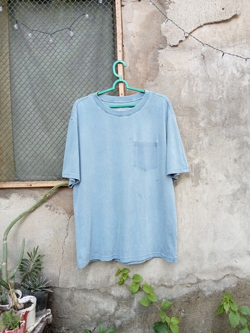 Faded Ghost Pocket Tee Smoked Blue (Category: Tshirts & Polo Shirts ) located in Cabadbaran. Submitted by reizen_ace051823 (Listing ID 1469195067, Image 1). Description: - good condition - faded, pinholes - size large on tag - dimes L28 x W22.5 (safe to stretch) - model 5'9 / 78 kg.
