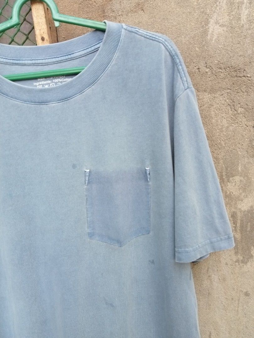 Faded Ghost Pocket Tee Smoked Blue (Category: Tshirts & Polo Shirts ) located in Cabadbaran. Submitted by reizen_ace051823 (Listing ID 1469195067, Image 2). Description: - good condition - faded, pinholes - size large on tag - dimes L28 x W22.5 (safe to stretch) - model 5'9 / 78 kg.
