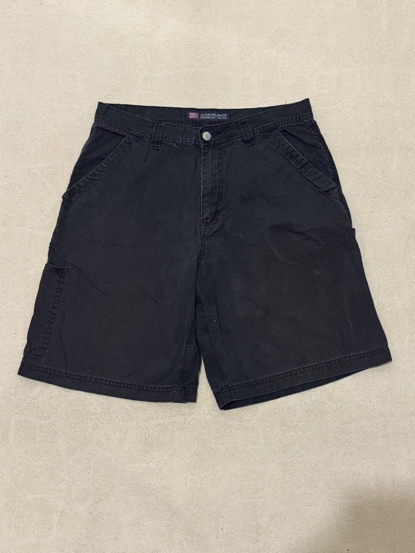 Faded Glory Black Carpenter Shorts (Category: Shorts) located in Angeles City. Submitted by luigisells (Listing ID 1469251375, Image 2). Description: Size 32 Very Good Condition Issue/s: none MOP: Gcash or Bank Transfer Courier: J&t Express.