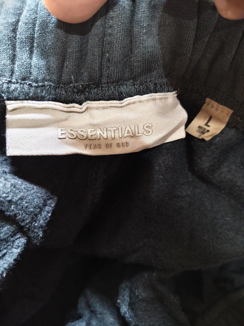 Fear of God Essentials Short (Category: Shorts) located in Iloilo. Submitted by branded-boy0422_16 (Listing ID 1469200561, Image 3). Description: w: 34-38 L: 18 Excellent condition Color Rate : 9.5/10 or better.