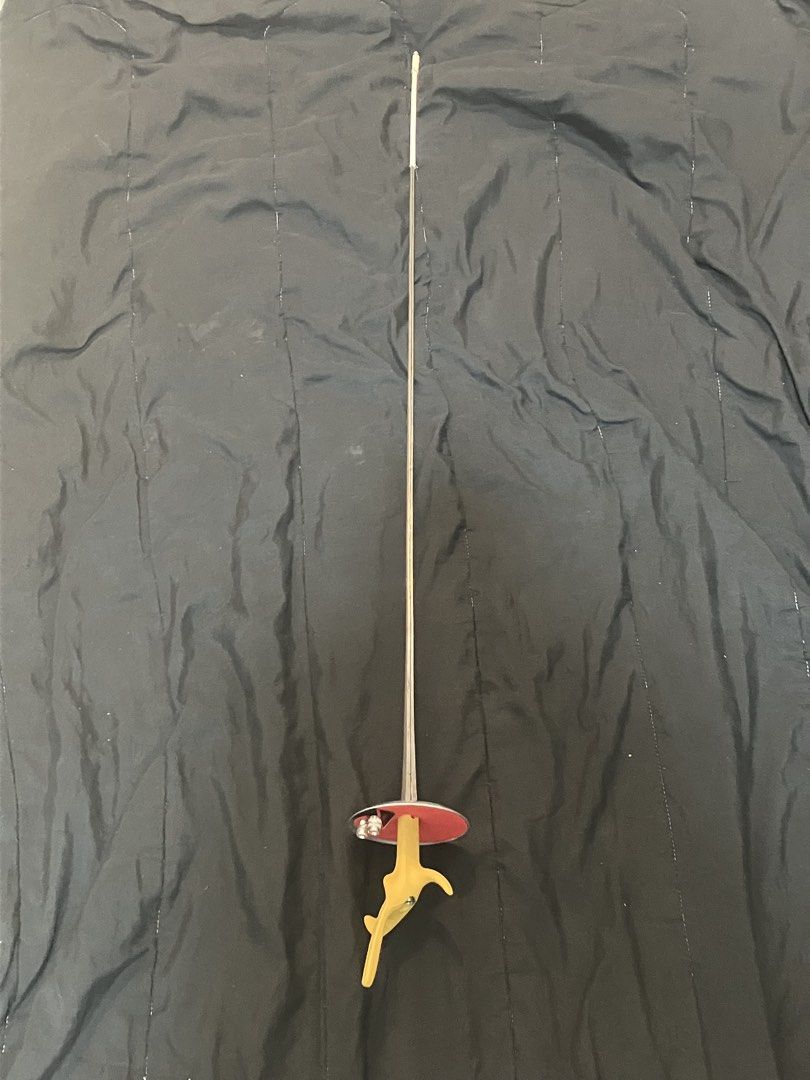 Fencing Foil (Category: Combat Sports) located in Quezon City. Submitted by remmusloveshaon (Listing ID 1469293326, Image 1). Description: Used once Size 5, right handed .