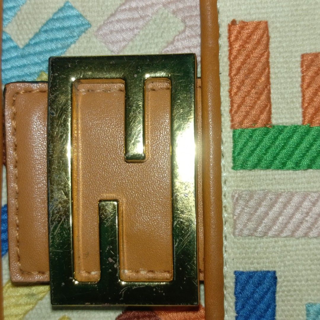 Fendi baguette (Category: Luxury Bags & Wallets) located in Mandaue City. Submitted by oceacasini96558 (Listing ID 1469225244, Image 3). Description: FENDI Baguette off 1200 plus sf details posted dm.