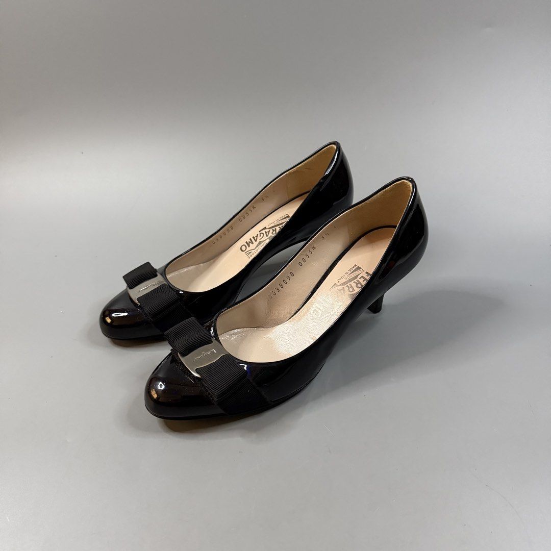 Ferragamo - Vara Bow Heel Kitted Pumps (Category: Heels) located in Paranaque City. Submitted by millennial_goodz (Listing ID 1469288921, Image 3). Description: WTS Ferragamo - Vara Bow Heel Kitted Pumps Size 7 Womens Excellent condition Authentic, pair only DM.