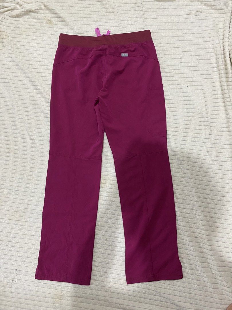 Figs kade scrub cargo pants (Category: Other Bottoms) located in Tanza. Submitted by 9th.street.thrift (Listing ID 1469219993, Image 3). Description: Figs kade scrub cargo pants Excellent condition Dark magenta Small on tag Waist:31-35 Length:40 Issue: light stain sa bulsa( see last pic).