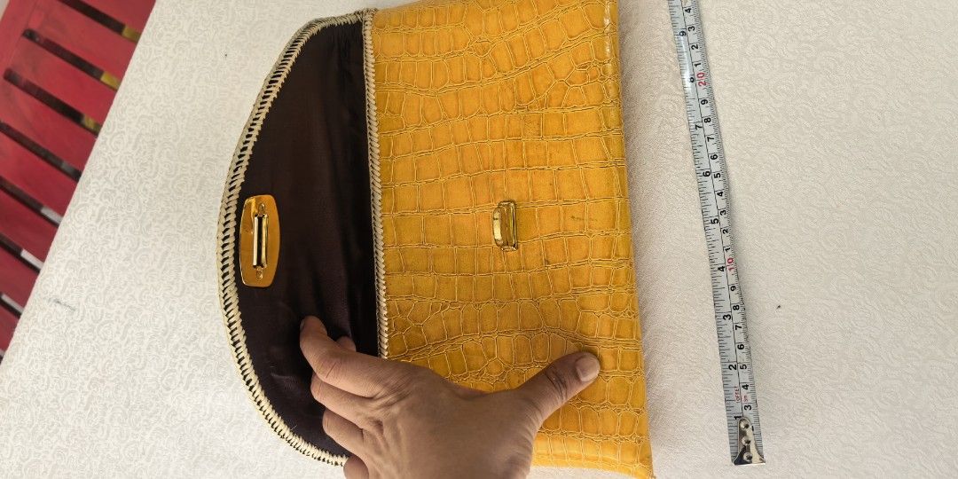 Filipiniana Clutch Bag (Category: Purses & Pouches) located in Tuguegarao City. Submitted by zenphoenix-7ad615 (Listing ID 1469184230, Image 2). Description: Filipiniana clutch Yellow croc effect with hand painted banig style clutch.