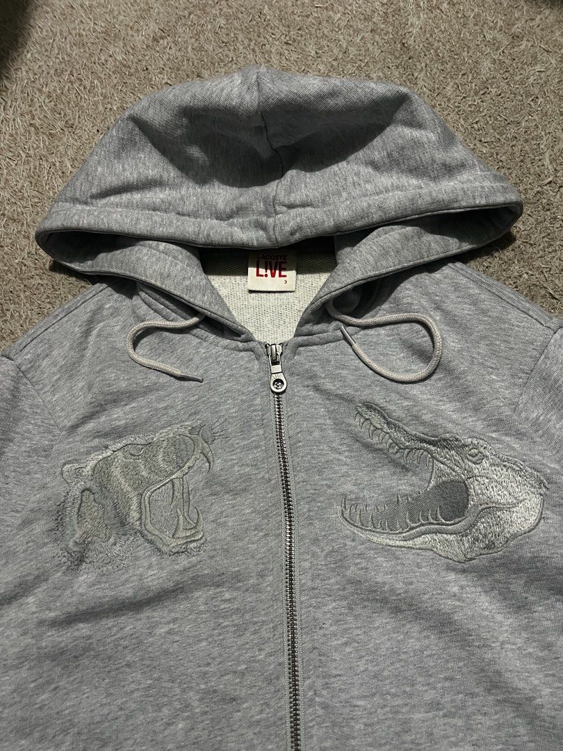 fleece full-zip hoodie Lacoste L!ve (Category: Hoodies) located in Mexico. Submitted by iseemiyakee. (Listing ID 1469324146, Image 3). Description: Size Small 18.5 width 26 length no issue excellent condition .
