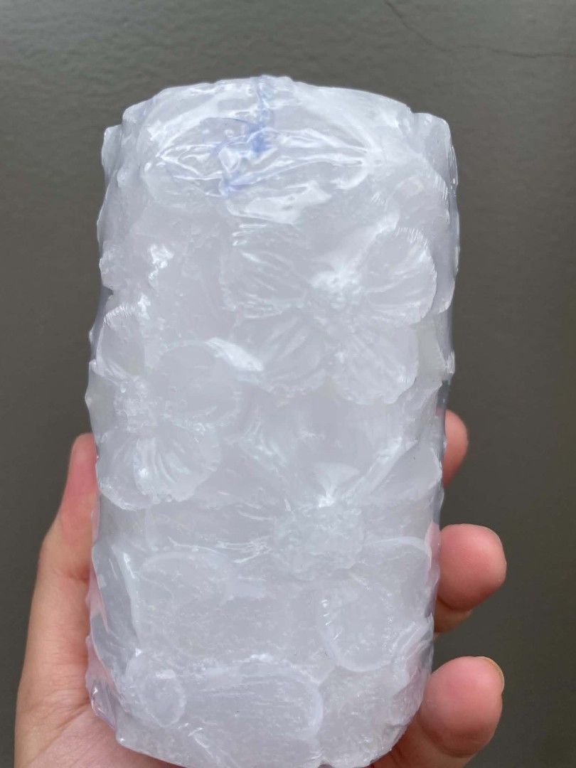 Floral candle (Category: Home Fragrance) located in Rodriguez. Submitted by caroumomnewacct (Listing ID 1469205390, Image 3). Description: soy wax candle slow burn smokeless 270g 5-10 pcs up with discount.