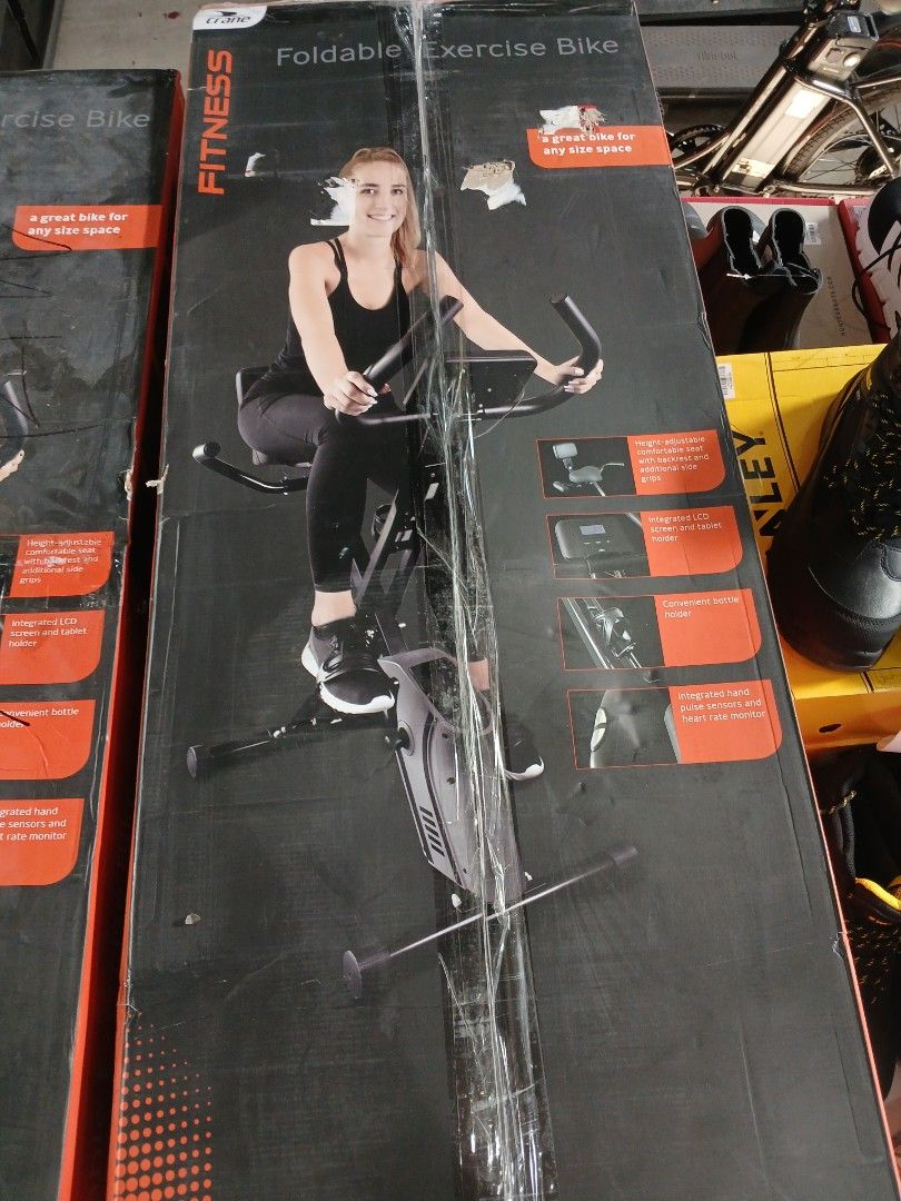 Fodable Exercise Bike (Category: Cardio & Fitness Machines) located in Manila. Submitted by sc_arvin (Listing ID 1469221753, Image 1). Description: .