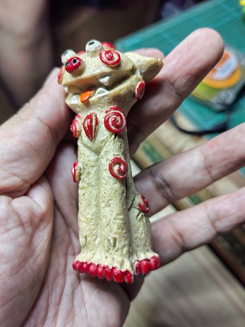 Foo Dog Figurine (Category: Other Home Decor) located in Cebu City. Submitted by dudes_villanueva (Listing ID 1469278705, Image 3). Description: Foo Dog na Special Material : Polyresin 📌 In excellent condition. May chip yata sa Tip na Hair Height : 3 in.