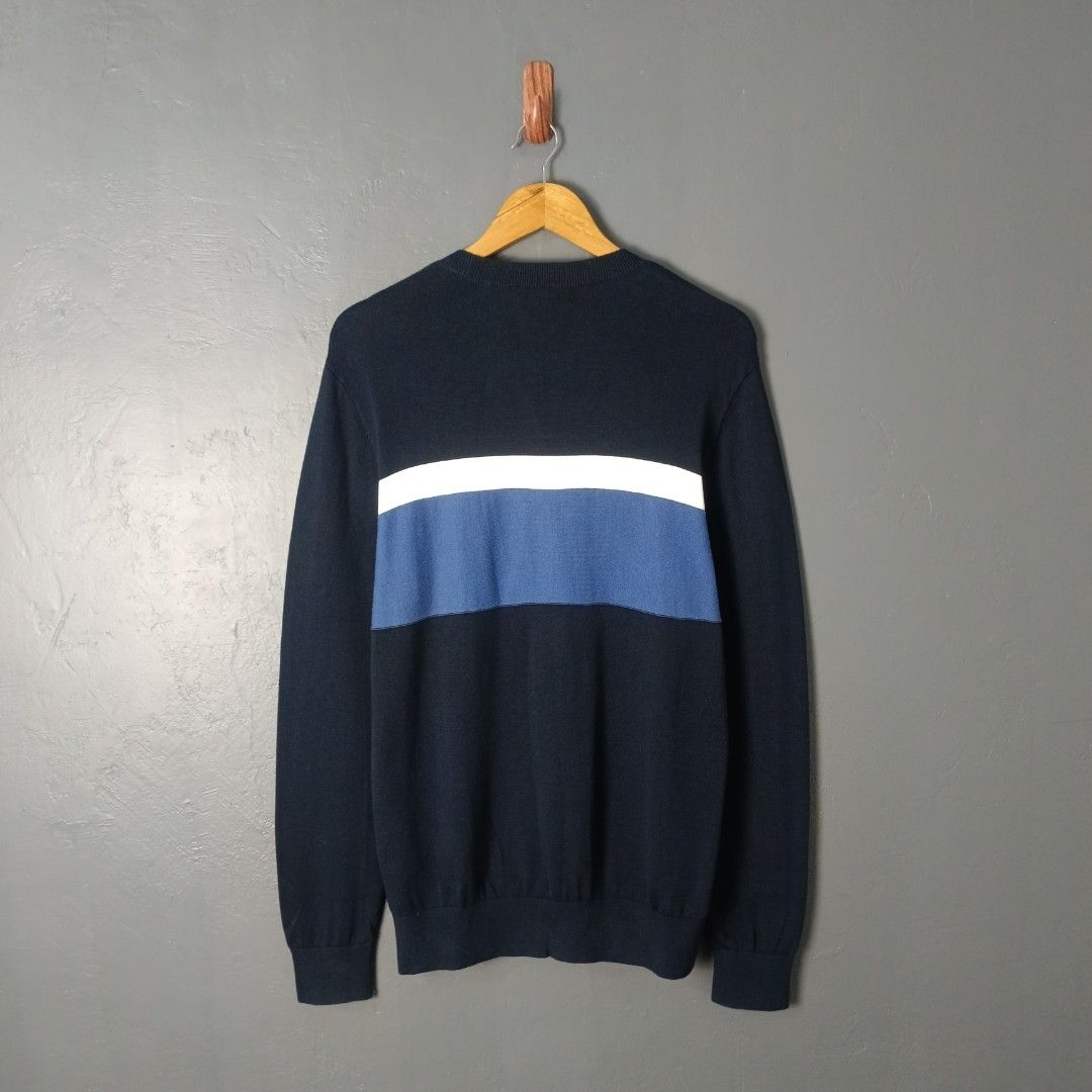 For Men - Armani Exchange (Category: Coats, Jackets and Outerwear) located in Bacolod City. Submitted by drop.ph (Listing ID 1469209629, Image 3). Description: Armani Exchange Authentic *Embroidered *Size S - 19x28 *Good as New *No flaws *Price: 1,500php *Add SF if outside Bacolod City .