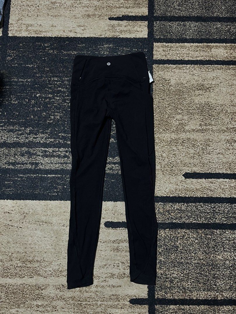 FOR SALE (Category: Other Bottoms) located in Bulacan. Submitted by sef19 (Listing ID 1469277794, Image 2). Description: HURLEY - size : 2 dot condition : excellent price : ₱499 - mop : gcash / jnt pm 📩📩📩 📍BULACAN.