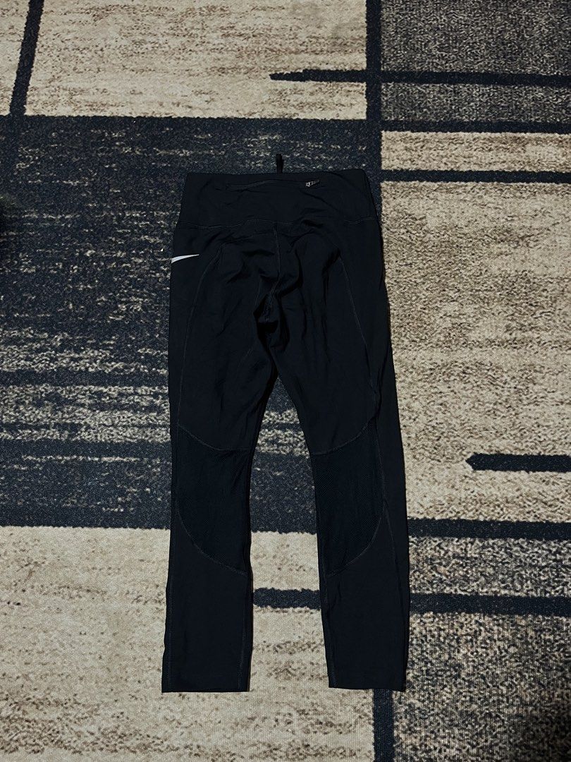 FOR SALE (Category: Other Bottoms) located in Bulacan. Submitted by sef19 (Listing ID 1469278619, Image 3). Description: HURLEY - size : small condition : excellent price : ₱400 - mop : gcash / jnt pm 📩📩📩 📍BULACAN.