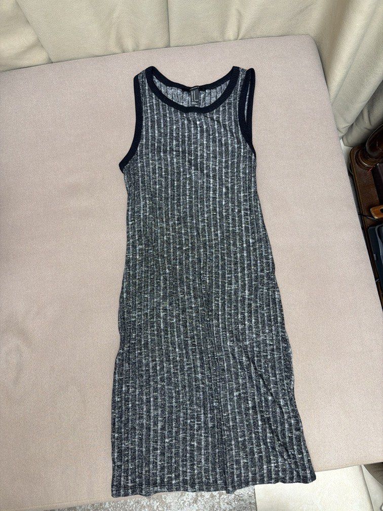 Forever 21 Gray Ribbed Dress (Category: Dresses) located in Las Pinas. Submitted by thealyssacloset (Listing ID 1469213399, Image 1). Description: .