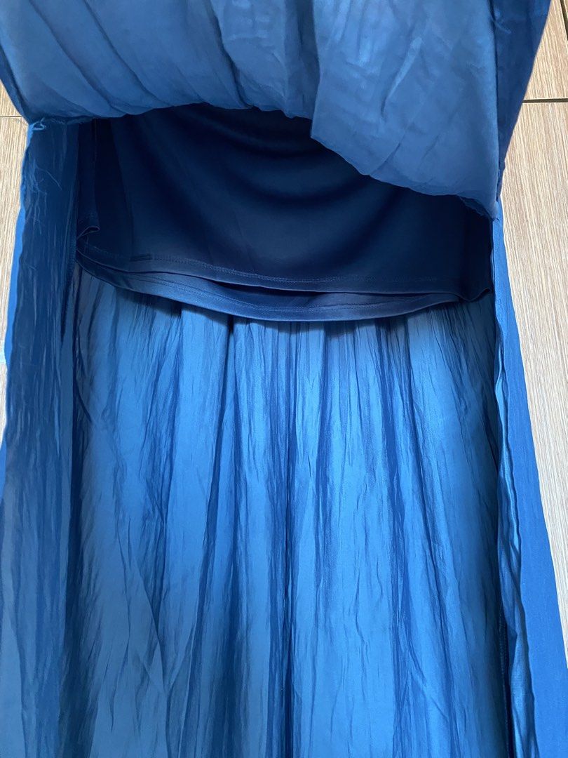 Forever 21 Maxi Skirt with Side Slits (Category: Skirts) located in Paranaque City. Submitted by declutterbykat (Listing ID 1469181279, Image 2). Description: 🔖 rfs: decluttering 📍 parañaque city 💸 mop: gcash or maya only 🚖 mod: lalamove, grab, or jnt .