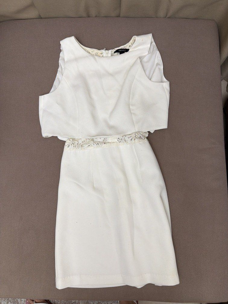 Forever 21 White Dress (Category: Dresses) located in Las Pinas. Submitted by thealyssacloset (Listing ID 1469241219, Image 1). Description: .
