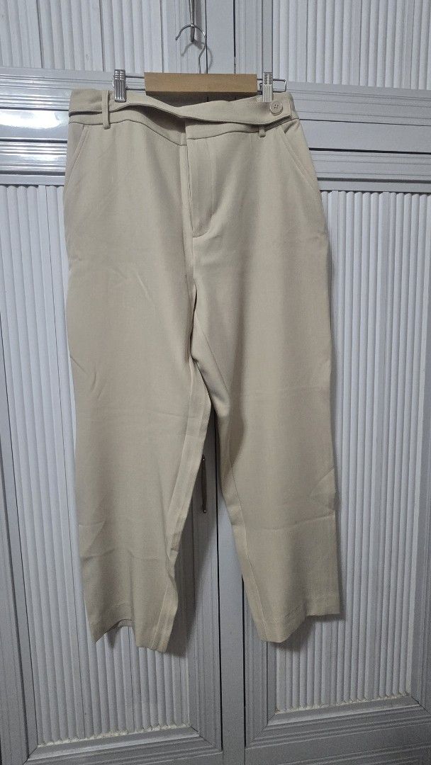 for+me Beige Trousers Medium (Category: Trousers) located in Cabanatuan. Submitted by belle_1013 (Listing ID 1469312958, Image 1). Description: - Brand/Model: for+me - Size: Medium - Color: Versatile neutral beige - Fit: Straight leg cut - Details: Button closure with belt loops - Fabric: Lightweight and comfortable - Styling: Perfect for both casual wear and office outfits Note: Unused but without tag na.