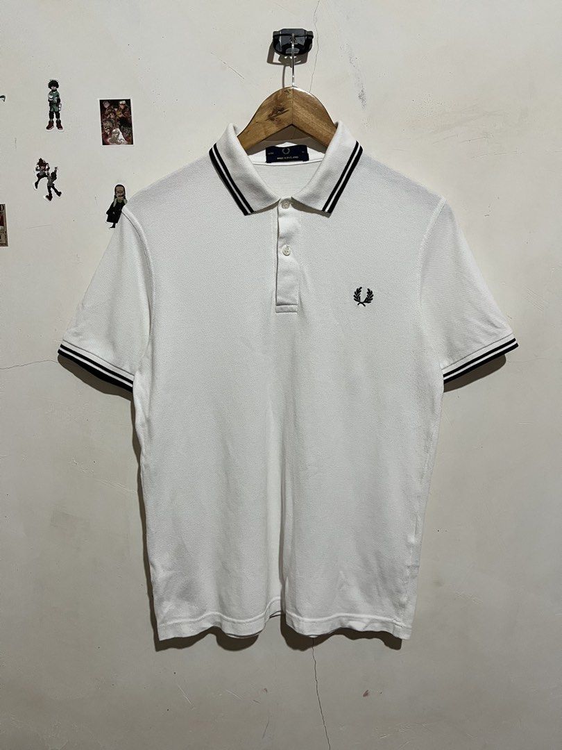 Fred perry (Category: Tshirts & Polo Shirts ) located in San Francisco. Submitted by dckim_19 (Listing ID 1469339204, Image 1). Description: Excellent condi No issue Width: 19 Length: 26 .