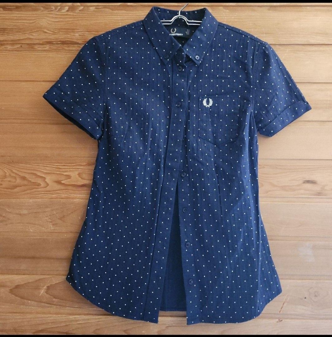 Fred Perry polka dot short-sleeved shirt (Category: Shirts) located in Talacogon. Submitted by clsthrifty (Listing ID 1469250382, Image 1). Description: Authentic Size Medium to slim fit Large Dimes 19*25.5 Color rate 10/10 Condition 10/10 No issue Negotiable message lng po.