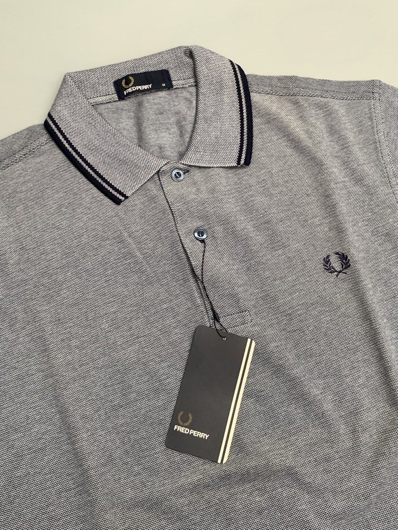 Fred Perry Polo Shirt (Category: Tshirts & Polo Shirts ) located in Mexico. Submitted by bugskiethrift (Listing ID 1469252179, Image 2). Description: size: medium 21x27 good as new condition with hangtag bump a message for more info.