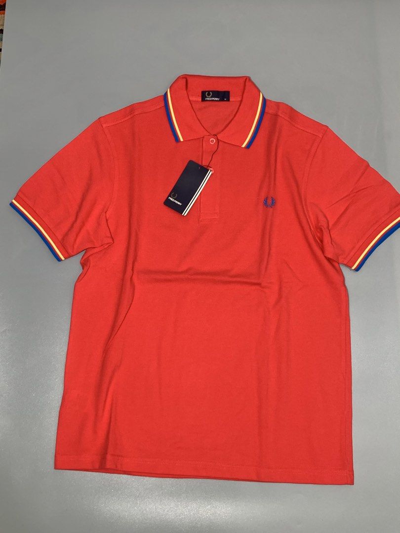 Fred Perry Polo Shirt (Category: Tshirts & Polo Shirts ) located in Mexico. Submitted by bugskiethrift (Listing ID 1469253740, Image 2). Description: Size: medium 21x27 good as new condition with hangtag complete tags bump a message for more info.