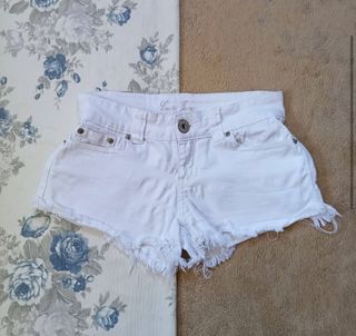 (Category: ) located in . Submitted by the.lostwardrobe (Listing ID 1469170621, Image 1). Description: .