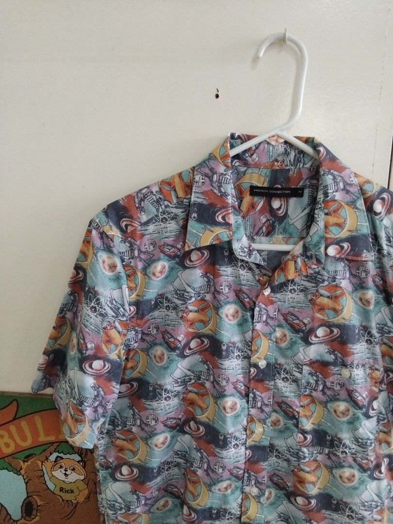 French Connection AOP Button Down Shirt (Category: Tshirts & Polo Shirts ) located in Pasig City. Submitted by hustlexcurate (Listing ID 1469223808, Image 2). Description: French Connection AOP Button Down Shirt Size MEDIUM Dimensions: 22X29.