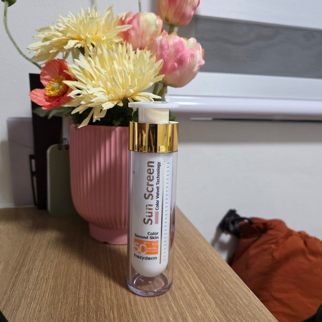 Frezyderm Tinted Sunscreen SPF 50 (Category: Face Care) located in Paranaque City. Submitted by paurororo (Listing ID 1469268460, Image 1). Description: Bought from my Derma for P2550 Used thrice only Comes with a box .