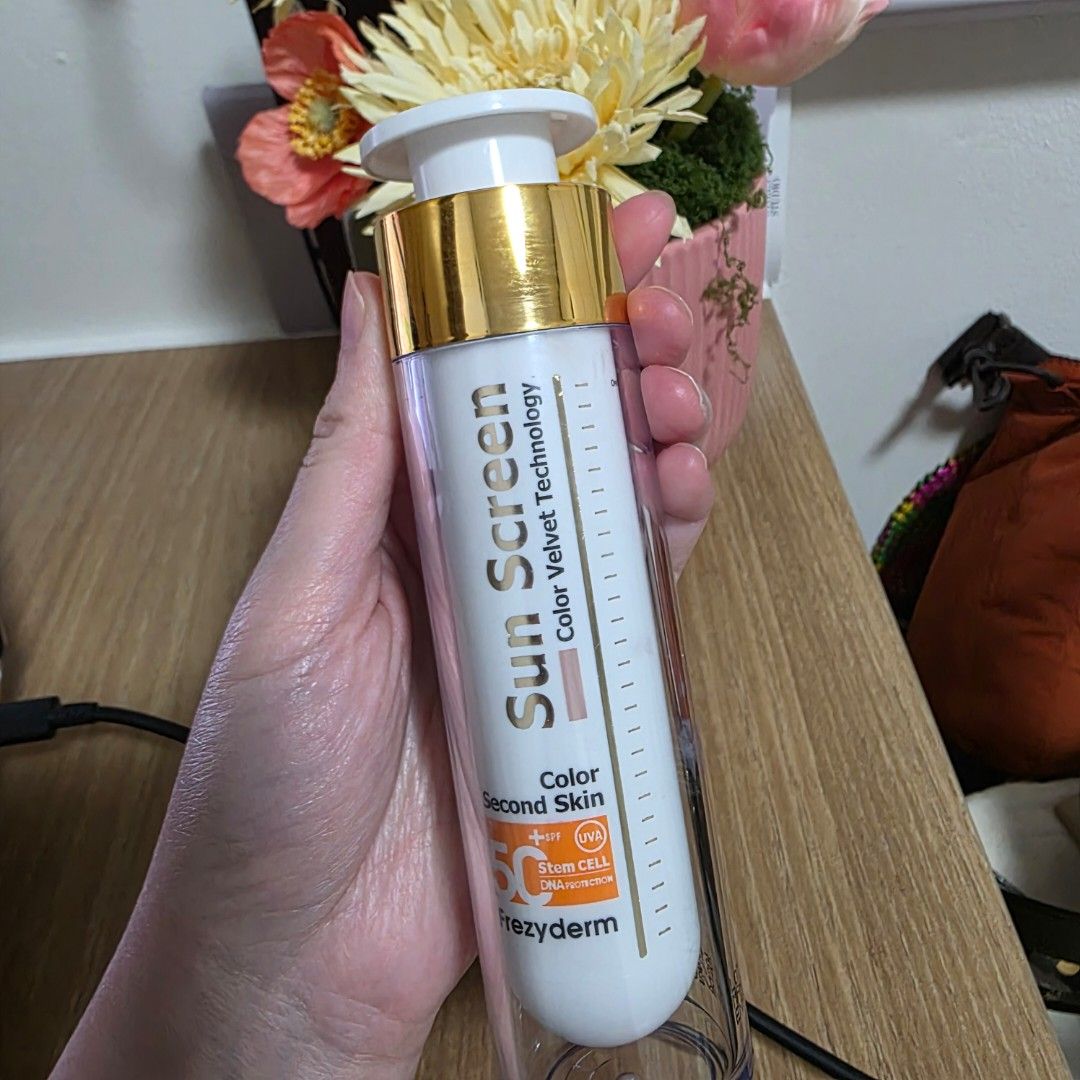 Frezyderm Tinted Sunscreen SPF 50 (Category: Face Care) located in Paranaque City. Submitted by paurororo (Listing ID 1469268460, Image 2). Description: Bought from my Derma for P2550 Used thrice only Comes with a box .