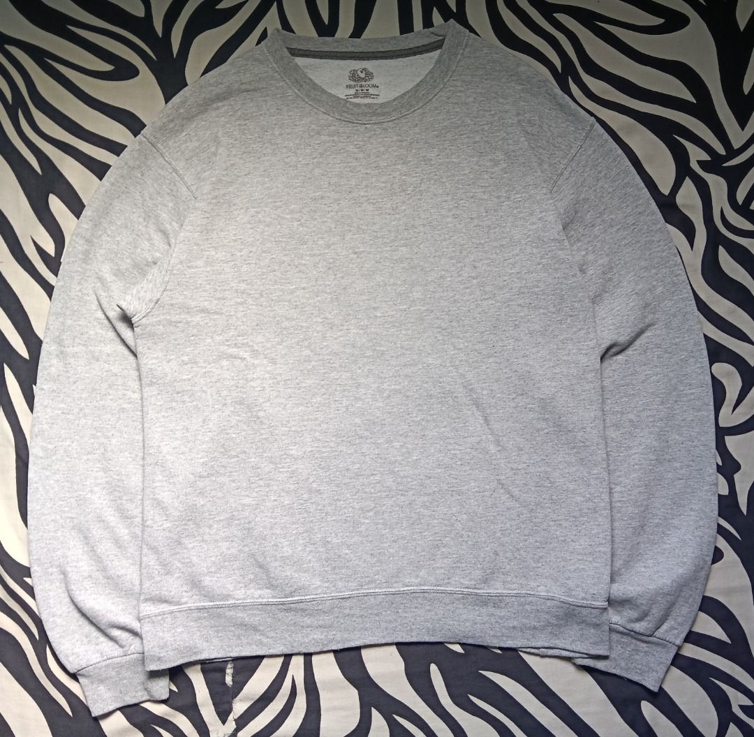 Fruit of the Loom Sweater (Category: Coats, Jackets and Outerwear) located in Caloocan City. Submitted by sonsanz (Listing ID 1469245187, Image 2). Description: Dims: 21.5 W - 26 L (Best fit Large) Issue: No Issue Negotiable! Meet up location: Around Pampanga Shipped: J&T or LBC (Shipping fee will be shouldered by the buyer) MOP: GCash.