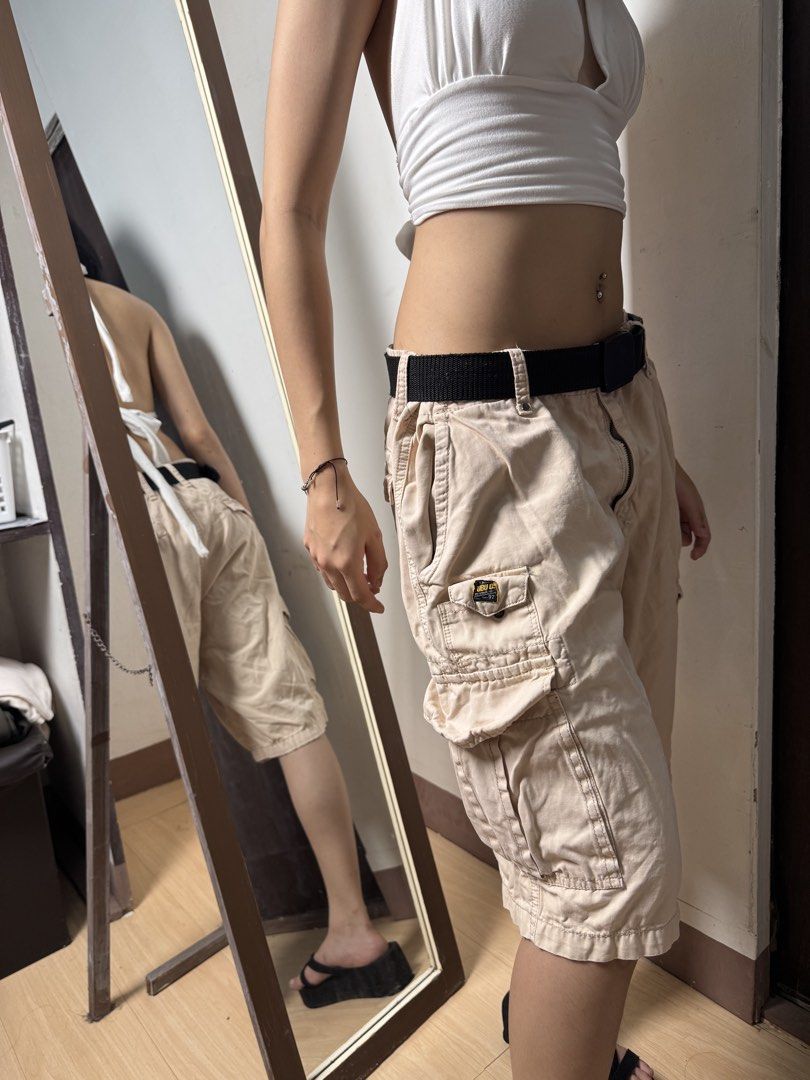 FUBU Cargo Shorts (Category: Other Bottoms) located in Manila. Submitted by thriftz2.spaze (Listing ID 1469362467, Image 1). Description: waist - 36 in length - 21 in hips - 43 in . ˖ ꒰𑁬 𝒎𝒐𝒅𝒆𝒍'𝒔 𝒎𝒆𝒂𝒔𝒖𝒓𝒆𝒎𝒆𝒏𝒕𝒔 ໒꒱ ˖ . ಄ XS body ಄ 26 waist ಄ 33-34 hips ಄ 30 bust ಄ 5'3 height . ˖ ꒰𑁬 𝒓𝒆𝒂𝒅 𝒃𝒆𝒇𝒐𝒓𝒆 Ü 𝒐𝒓𝒅𝒆𝒓 ໒꒱ ˖ . ⭒ kindly manage ur expectations ⭒ color may vary due to lighting ⭒ sold as-is. 𝓃ℴ returns/refunds.