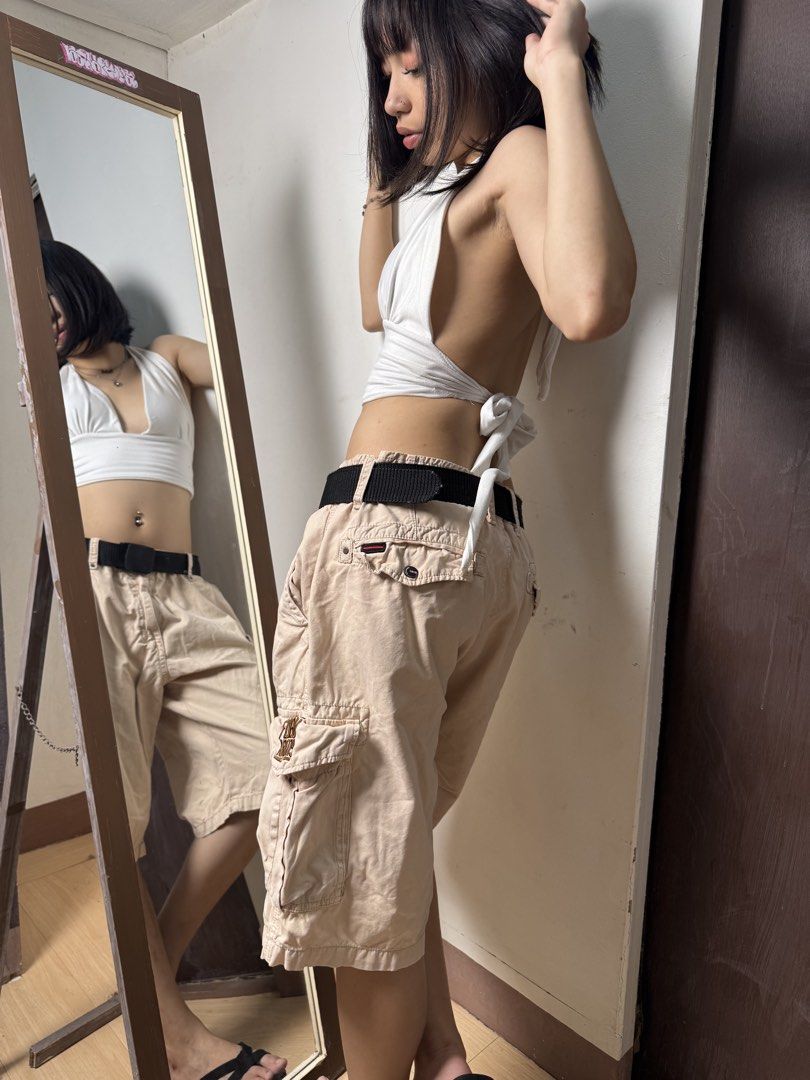 FUBU Cargo Shorts (Category: Other Bottoms) located in Manila. Submitted by thriftz2.spaze (Listing ID 1469362467, Image 3). Description: waist - 36 in length - 21 in hips - 43 in . ˖ ꒰𑁬 𝒎𝒐𝒅𝒆𝒍'𝒔 𝒎𝒆𝒂𝒔𝒖𝒓𝒆𝒎𝒆𝒏𝒕𝒔 ໒꒱ ˖ . ಄ XS body ಄ 26 waist ಄ 33-34 hips ಄ 30 bust ಄ 5'3 height . ˖ ꒰𑁬 𝒓𝒆𝒂𝒅 𝒃𝒆𝒇𝒐𝒓𝒆 Ü 𝒐𝒓𝒅𝒆𝒓 ໒꒱ ˖ . ⭒ kindly manage ur expectations ⭒ color may vary due to lighting ⭒ sold as-is. 𝓃ℴ returns/refunds.