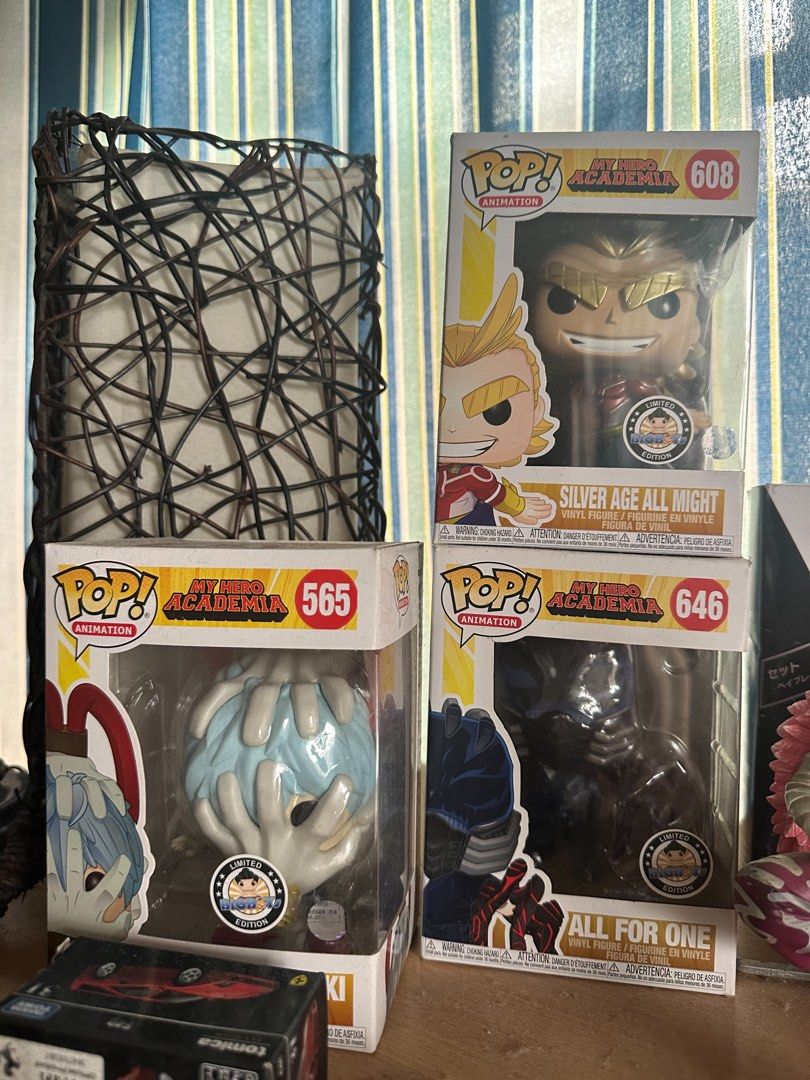 Funko Pop My Hero Academia (Category: Figurines & Statues) located in Las Pinas. Submitted by angelamariego (Listing ID 1469323977, Image 1). Description: All for one - 330 All might - SOLD Shigaraki - 250.