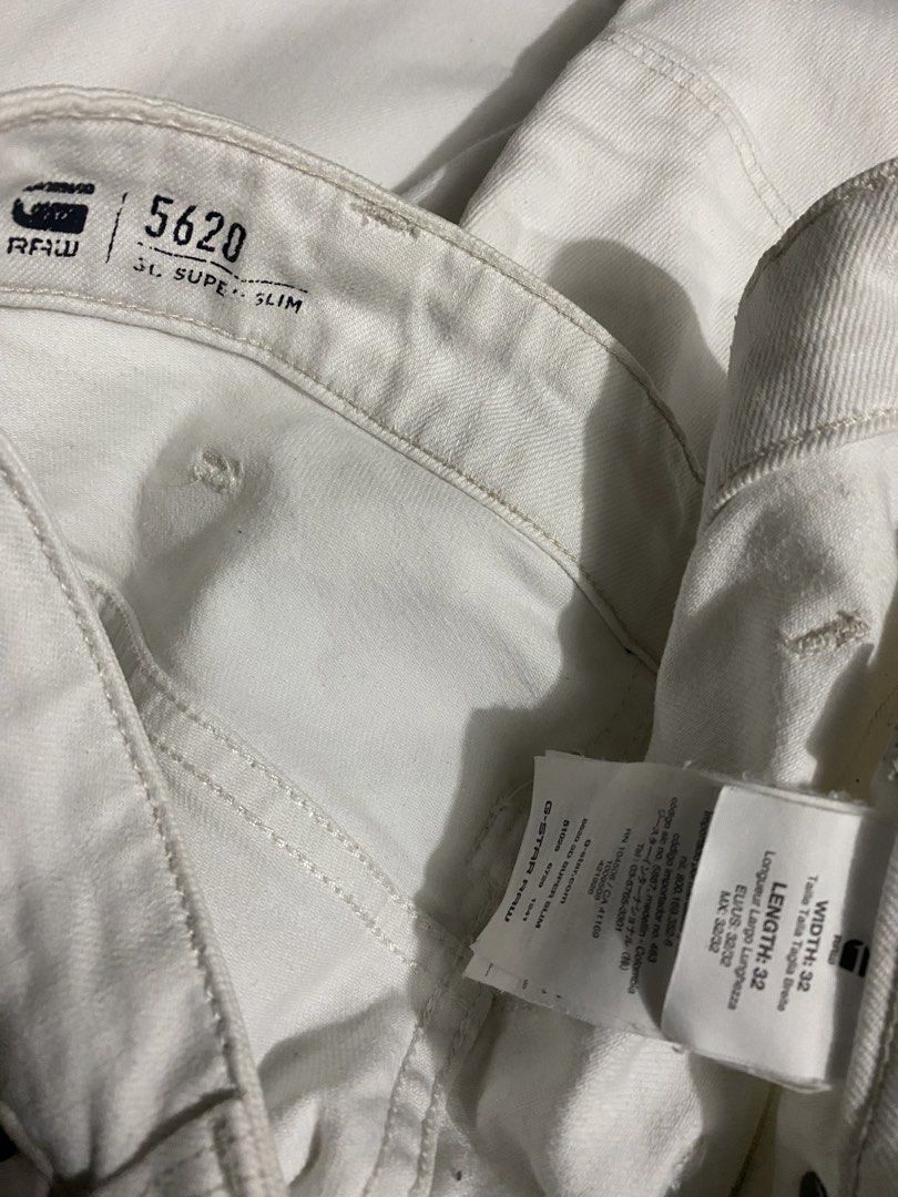 G Star Raw Jeans (Category: Jeans) located in Mandaluyong City. Submitted by aiztyle (Listing ID 1469181579, Image 2). Description: G Star Raw 3D Knee Pad Skinny Fit Jeans Size 32 on tag Measurement: Waist 32”-33” Length 39” Original price 8k-12k +++ Super SALE Php1000.00 only.