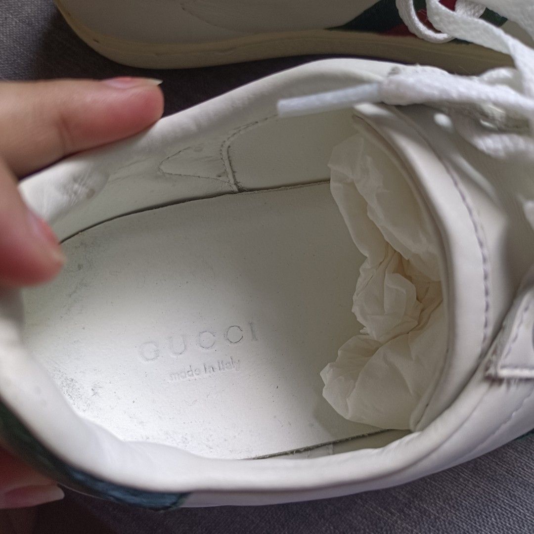 G U C C I (Category: Sneakers) located in Valenzuela. Submitted by meloluxcollections (Listing ID 1469211508, Image 2). Description: .