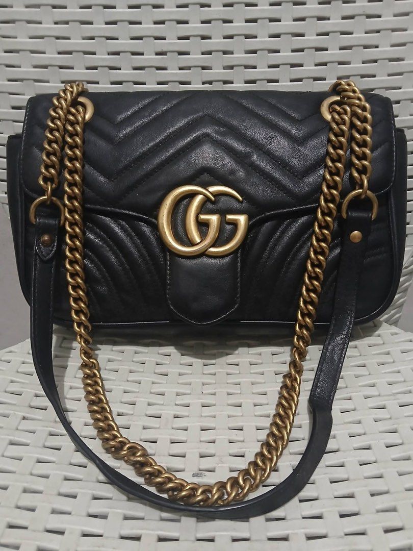 G U C C I (Category: Shoulder Bags) located in Valenzuela. Submitted by meloluxcollections (Listing ID 1469271717, Image 1). Description: .