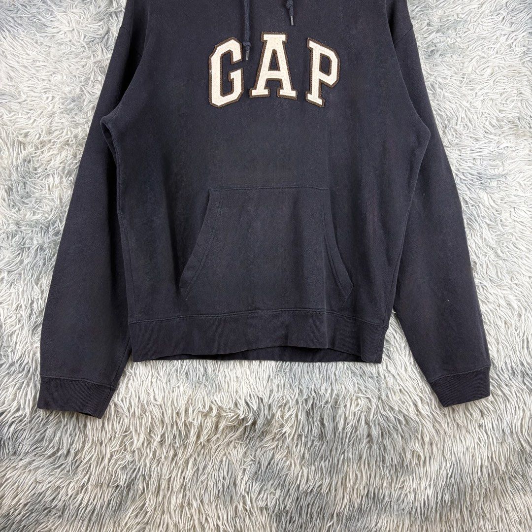 GAP Basic Logo Midnight Blue Colorway Pullover Hoodie (Category: Hoodies) located in Trece Martires City. Submitted by butfirst.thrift (Listing ID 1469305383, Image 2). Description: 🛒: 𝐀𝐕𝐀𝐈𝐋𝐀𝐁𝐋𝐄 📦: GAP Basic Logo Midnight Blue Colorway Pullover Hoodie 𝐒𝐈𝐙𝐄: Large (22width x 28length) 𝐂𝐎𝐋𝐎𝐑 𝐑𝐀𝐓𝐄: 9.5/10 𝐂𝐎𝐍𝐃𝐈𝐓𝐈𝐎𝐍: Very good 𝐈𝐒𝐒𝐔𝐄: None ₱600.