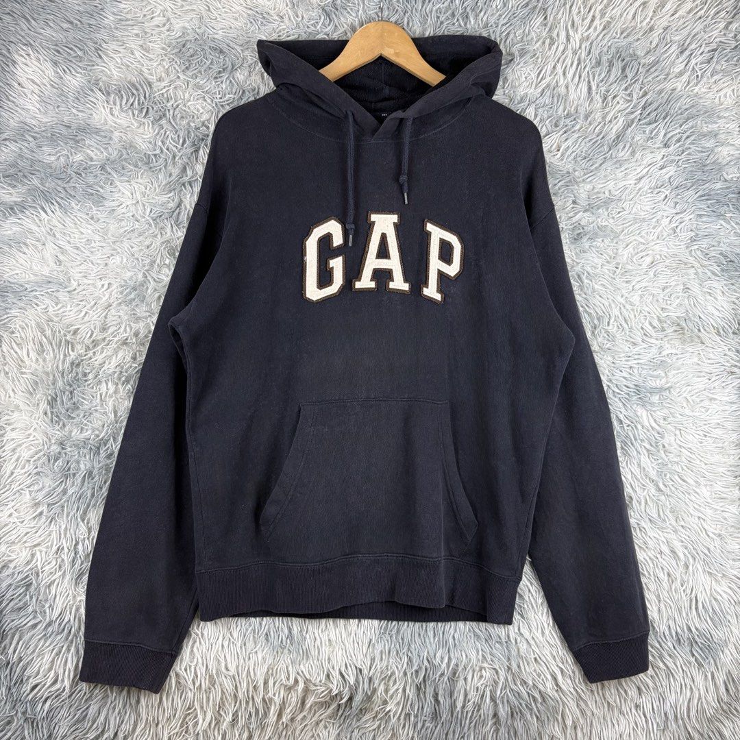 GAP Basic Logo Midnight Blue Colorway Pullover Hoodie (Category: Hoodies) located in Trece Martires City. Submitted by butfirst.thrift (Listing ID 1469305383, Image 1). Description: 🛒: 𝐀𝐕𝐀𝐈𝐋𝐀𝐁𝐋𝐄 📦: GAP Basic Logo Midnight Blue Colorway Pullover Hoodie 𝐒𝐈𝐙𝐄: Large (22width x 28length) 𝐂𝐎𝐋𝐎𝐑 𝐑𝐀𝐓𝐄: 9.5/10 𝐂𝐎𝐍𝐃𝐈𝐓𝐈𝐎𝐍: Very good 𝐈𝐒𝐒𝐔𝐄: None ₱600.