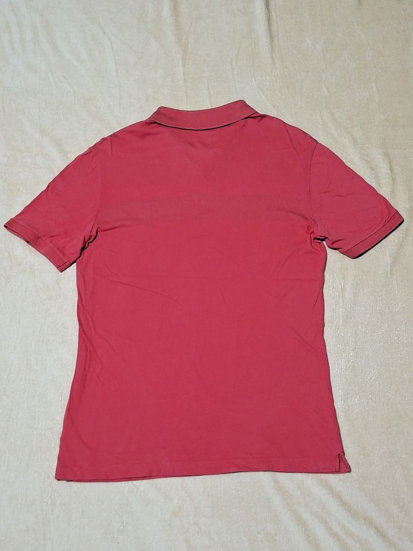Gap Polo Shirt (Medium) (Category: Tshirts & Polo Shirts ) located in Antipolo. Submitted by legit_imported_items (Listing ID 1469224169, Image 2). Description: Kindly read first thank you! Gap Polo Shirt Good condition Size: M (Length approx. 28.5" / Width approx. 20") Price: 150 (FIXED) * issue - may maliit na hole sa bottom part ng shirt (check last photo) RFS: decluttering Fixed Price *MoP: Metrobank / Gcash *No Reservation *Payment First (fi